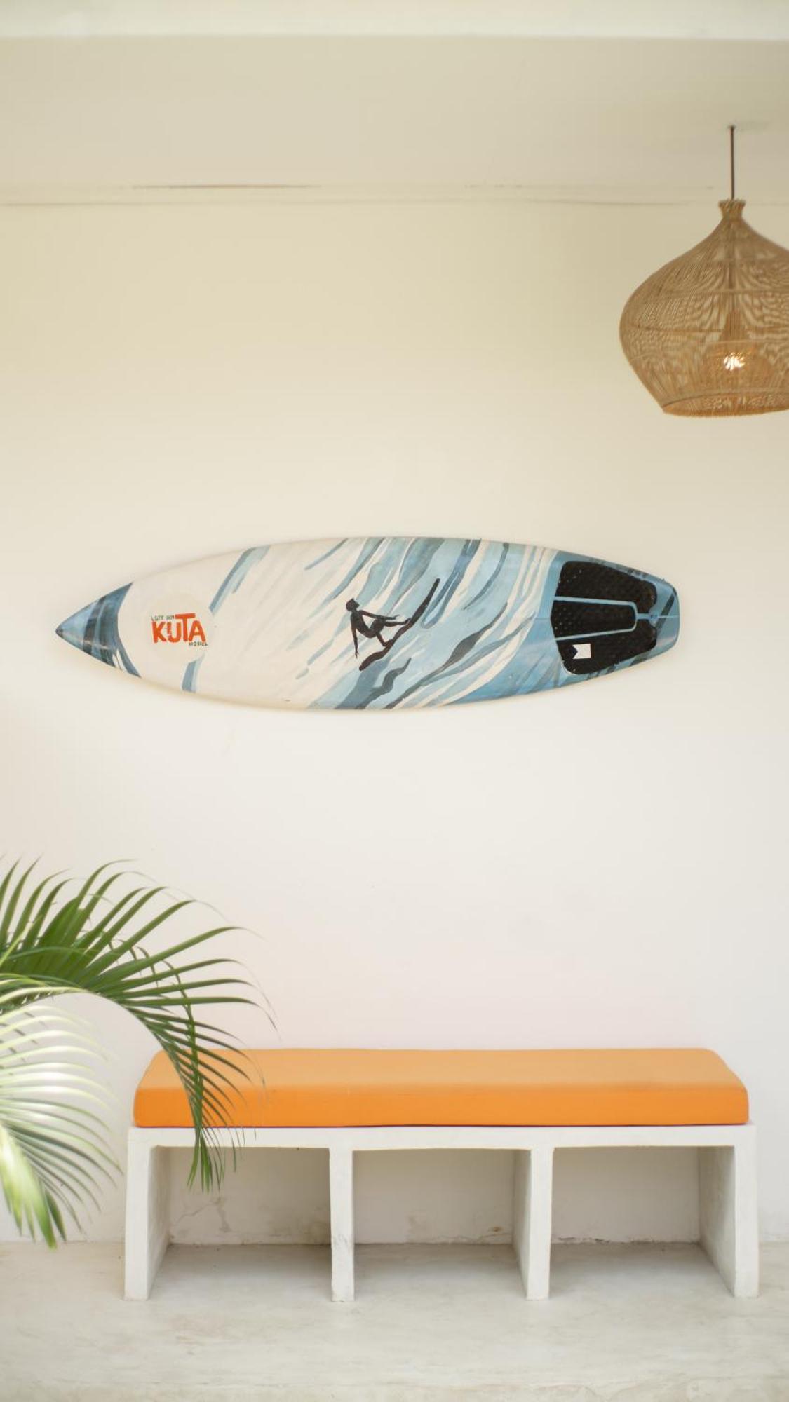 Lost Inn Kuta Capsule Hostel ภายนอก รูปภาพ